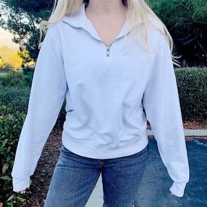 ✨Brandy Melville Quarter Zip Sweater✨